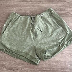 Women's Large Green Athletic Shorts